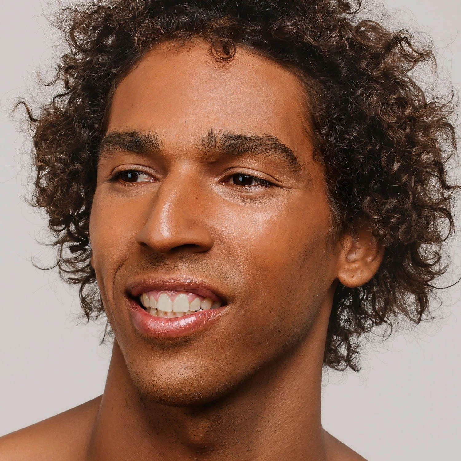 Madara SKIN EQUAL Foundation, #80 FUDGE 30ml 6 Madara SKIN EQUAL Foundation, #80 FUDGE 30ml - Image 4