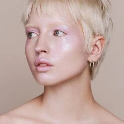 Madara COMIC DROPS Buildable Highlighter #4 AURORA BOREALIS 13.5ml -Optimal Home Furnishings 43447 4