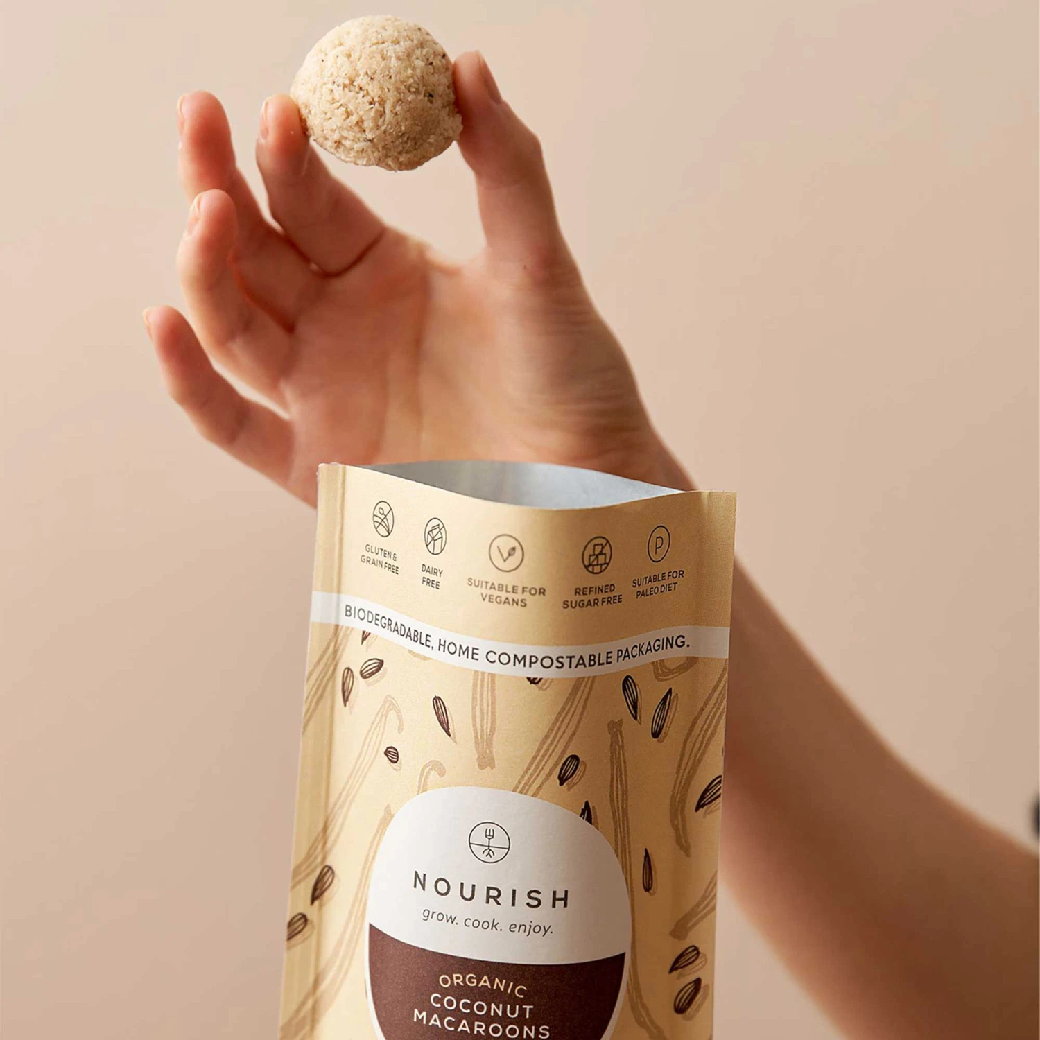 Nourish Vanilla Coconut Macaroons 110g 5 Nourish Vanilla Coconut Macaroons 110g - Image 3